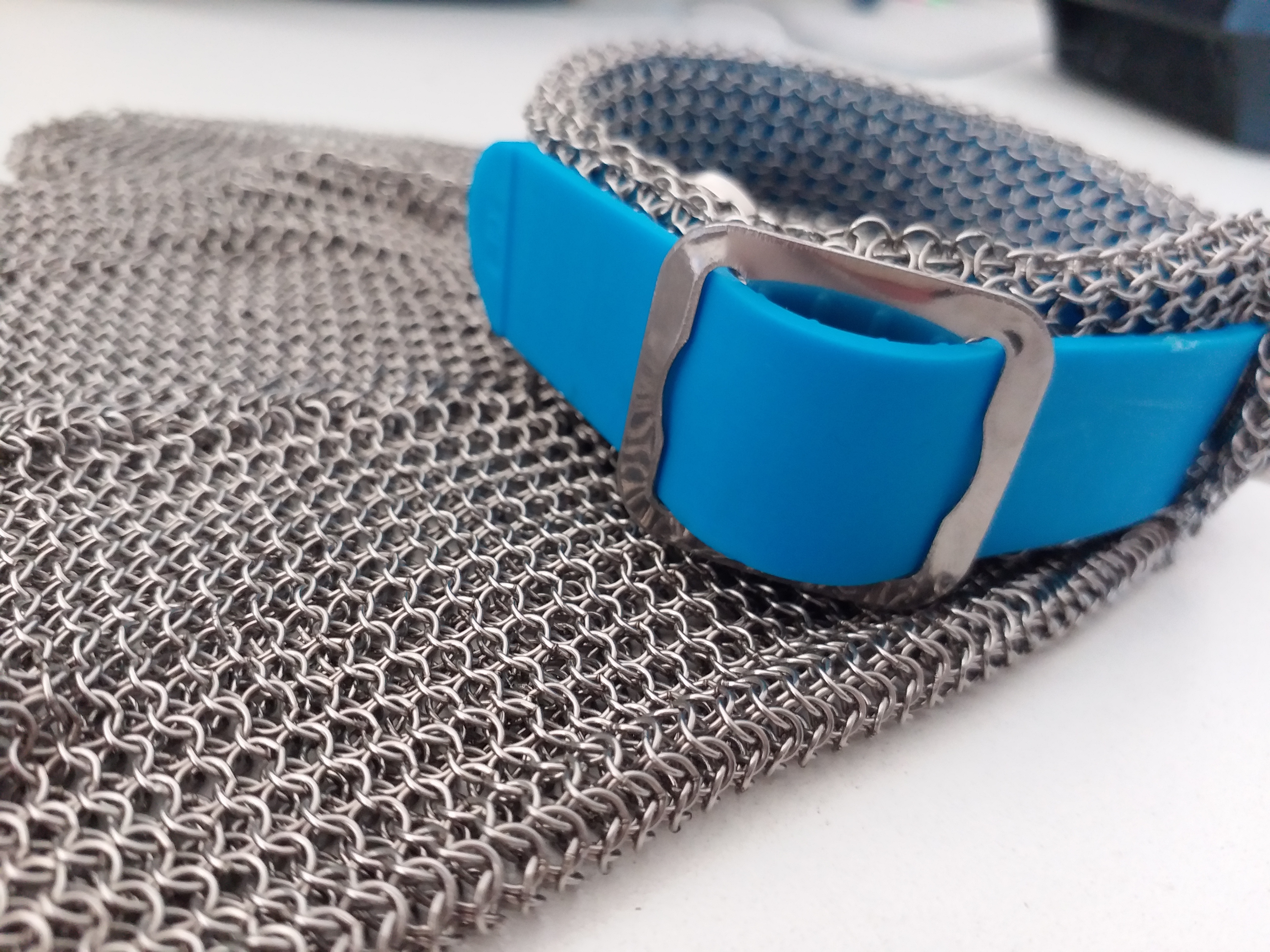 Standard size of the cut resistant metal mesh gloves