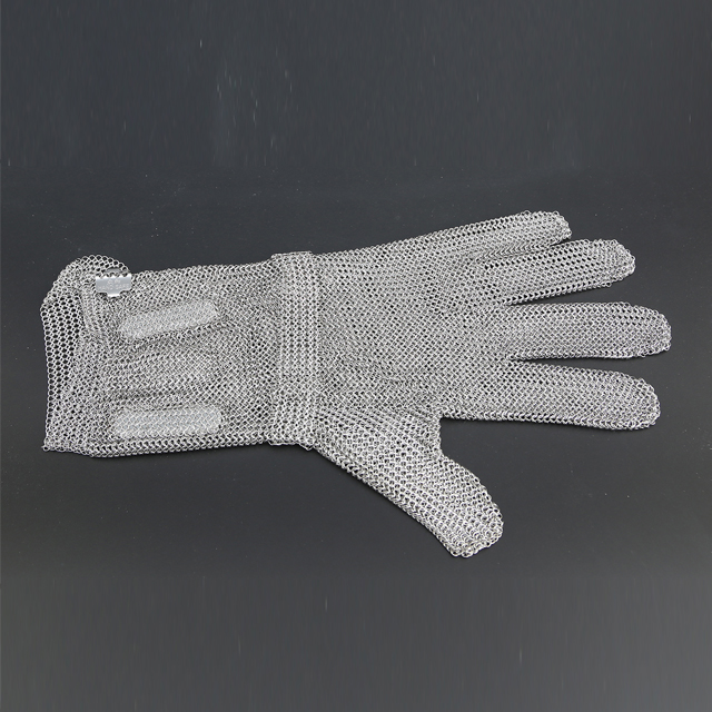1201-Chainmail Glove Long Cuff With Hook Strap 
