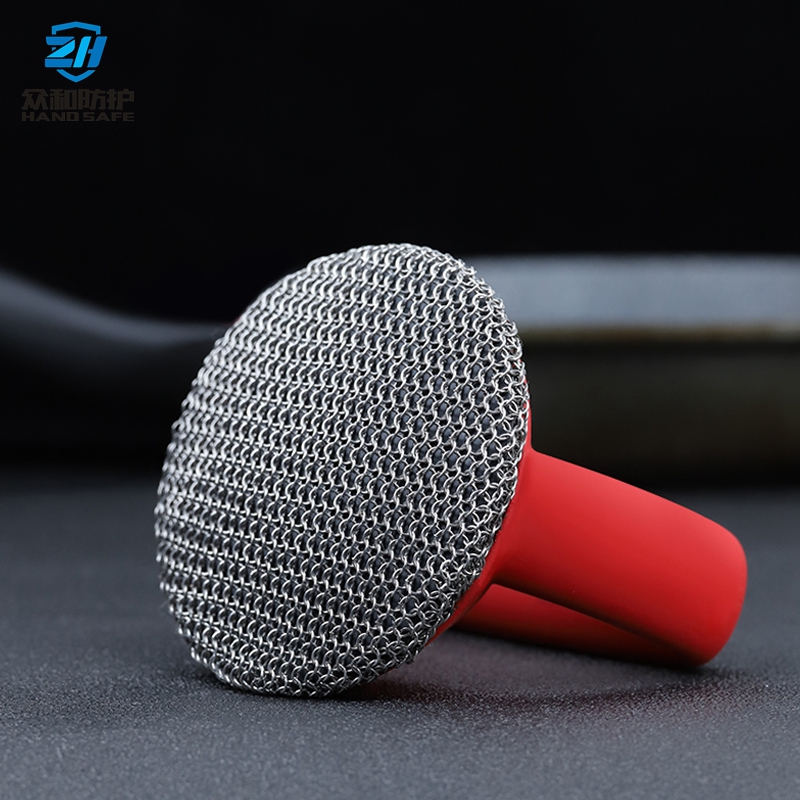 Chainmail scrubber with the handle