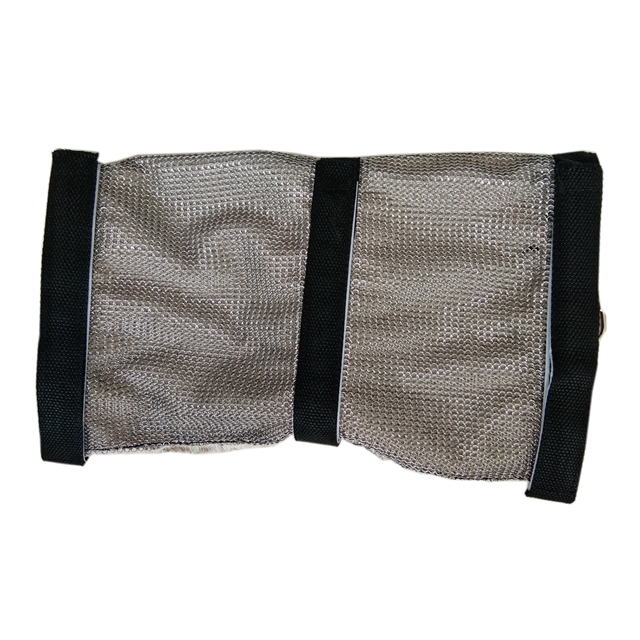 Metal chainmail kneelet