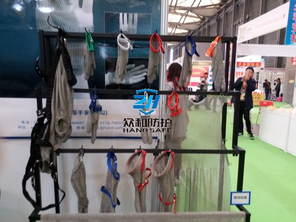 stainless steel metal mesh glove on shanghai fair